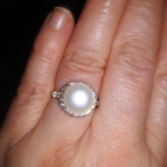 unbranded Jewelry - PEARL RING GENUINE , FIRM